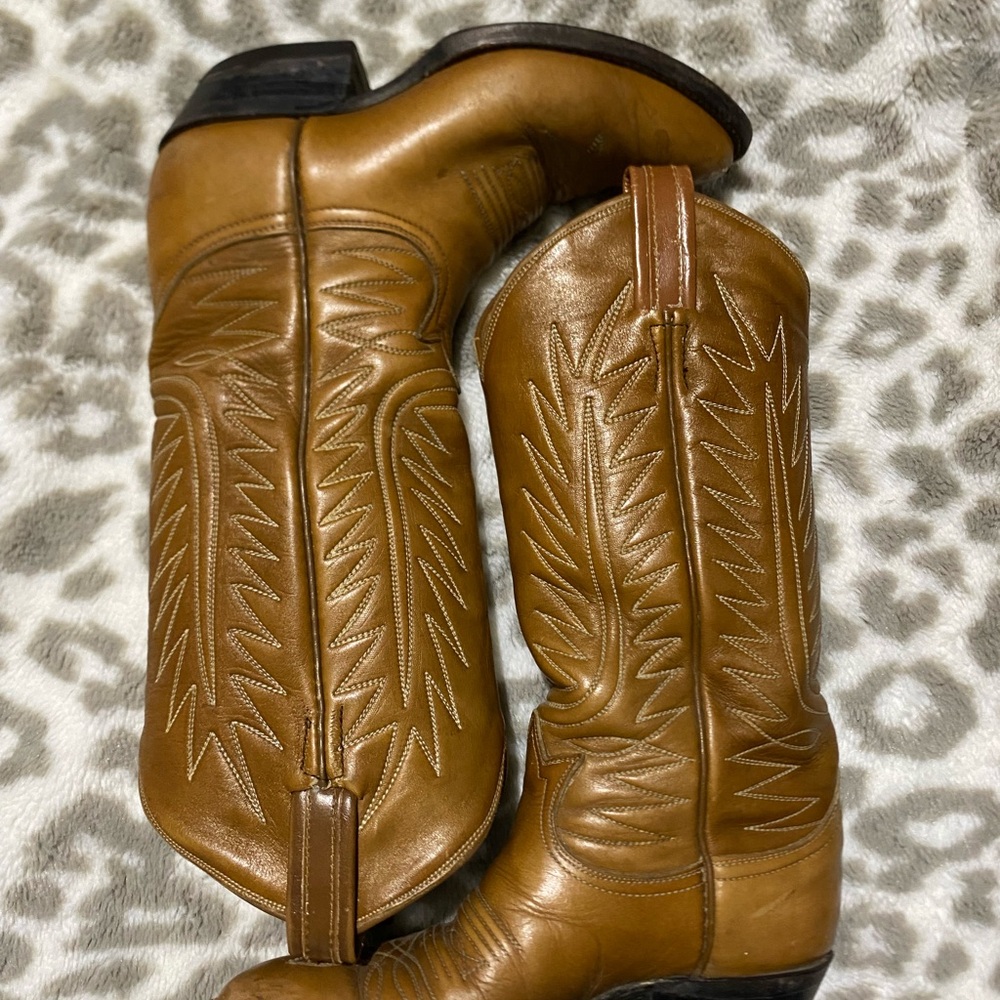 Tony Lama Tan Heeled Boots with Western Stitching